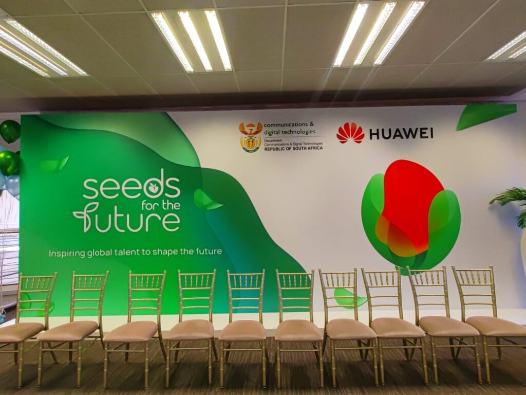 Deputy Minister praises impact among youth of Huawei initiative to plant Seeds for the Future