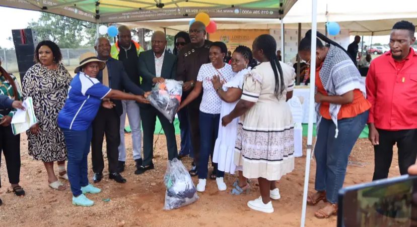 Limpopo hands over new Baphuting community library