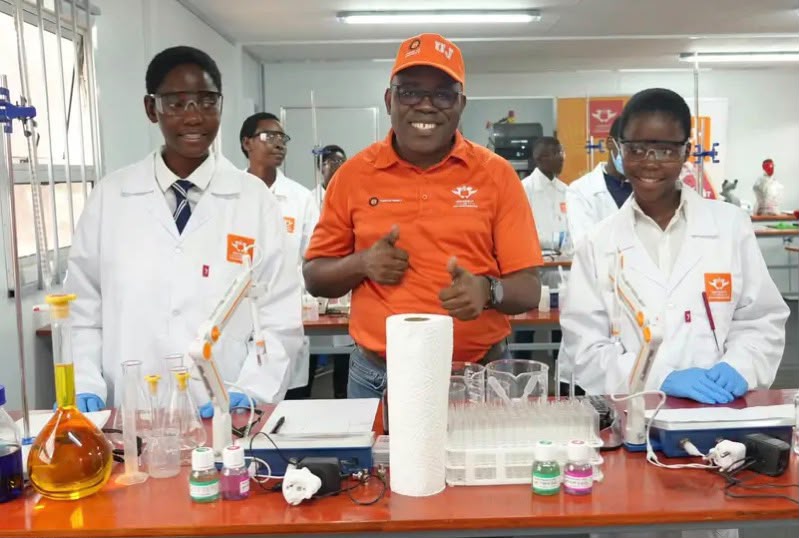 UJ, Barloworld open science centre at rural Limpopo school